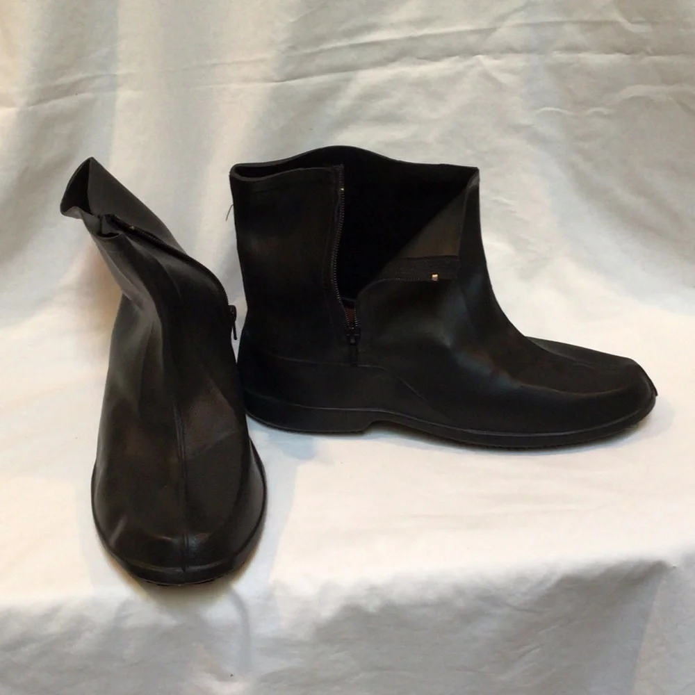 Haband Black Ankle Boot Overshoes with Side Zipper